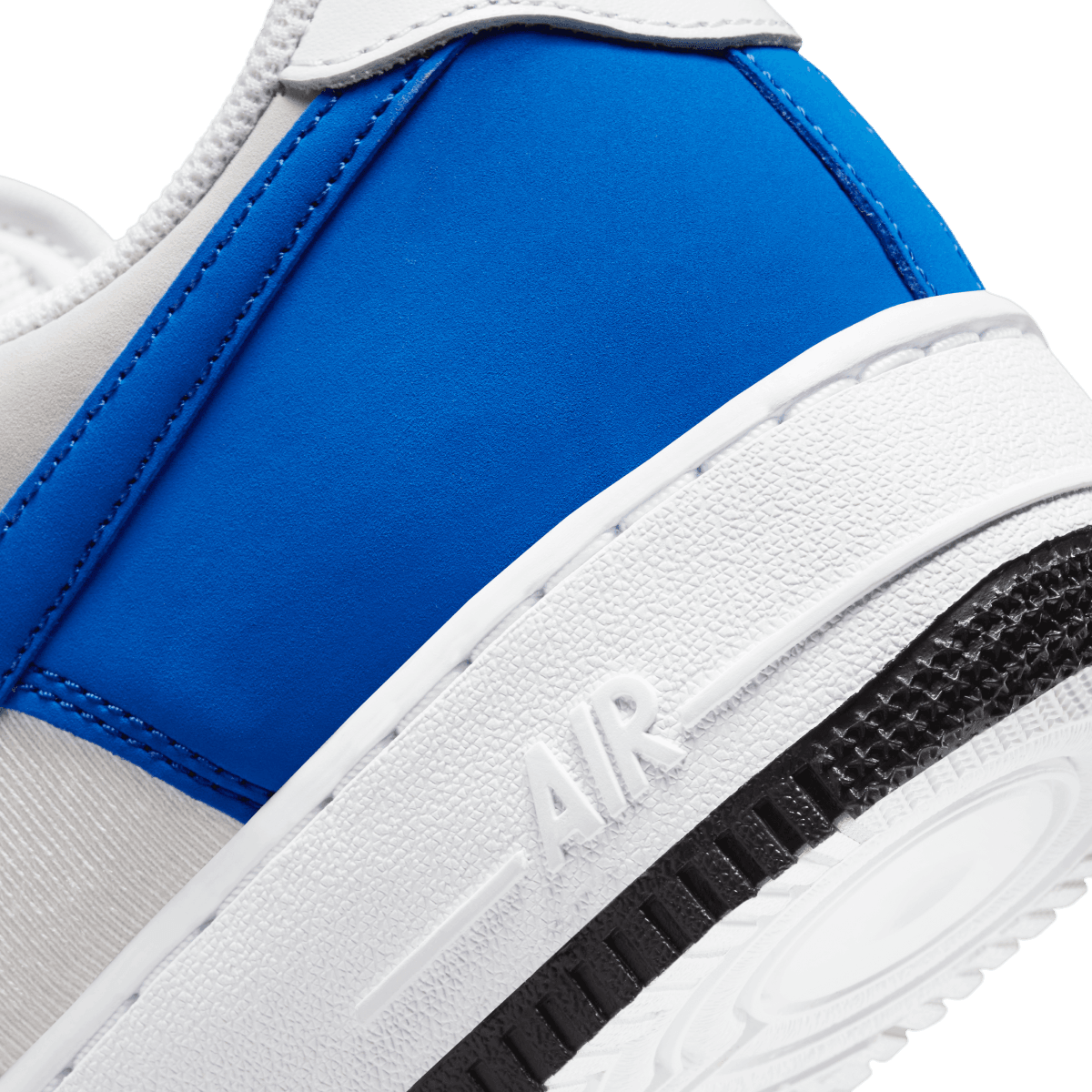 Nike Air Force 1 '07 LV8 'Timeless'