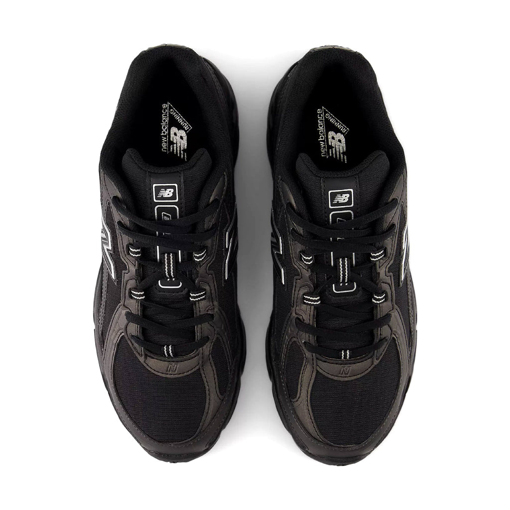 New Balance U740 'Black Silver Metallic'